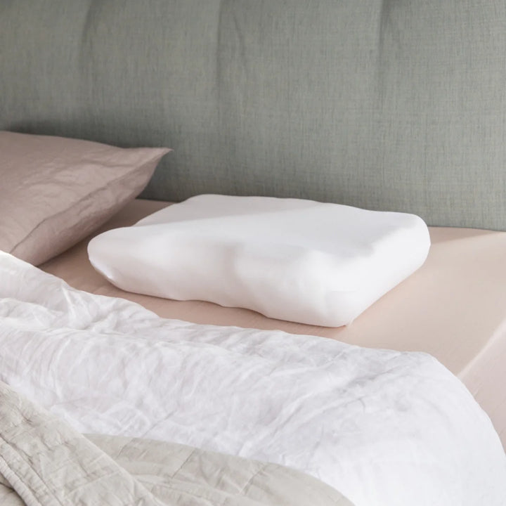 Royal size Putnam Memory Foam Pillow 100% cotton cover recommended by chiropractors Made in the UK orthopedic pillow